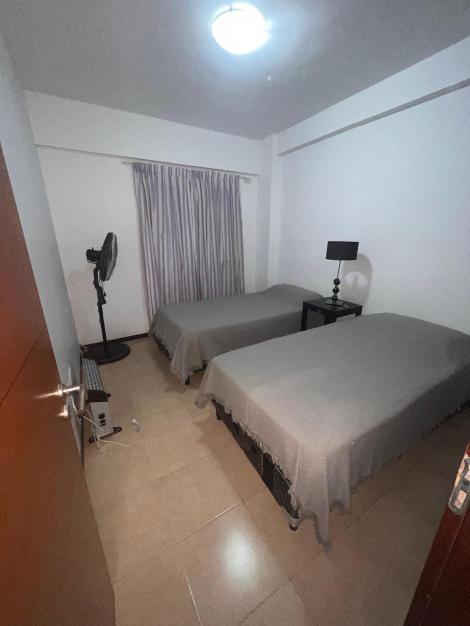 Apartamento Depto De 2 Habitaciones, 4 O 6 Personas, Zona Tres Cerritos